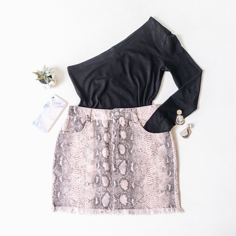 Snakeskin Skirt (Pink)